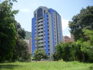 CELESTE BELLO RIF V-04170295-4 Apartamento En Venta En Valencia - La Trigaleña C&oacute;digo FLEX: 11-7342