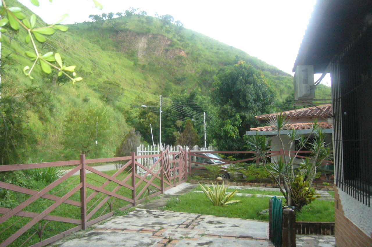 OSCAR ILLARRAMENDI Casa En Venta En Maracay - El Limon C&oacute;digo FLEX: 11-7538 No.3