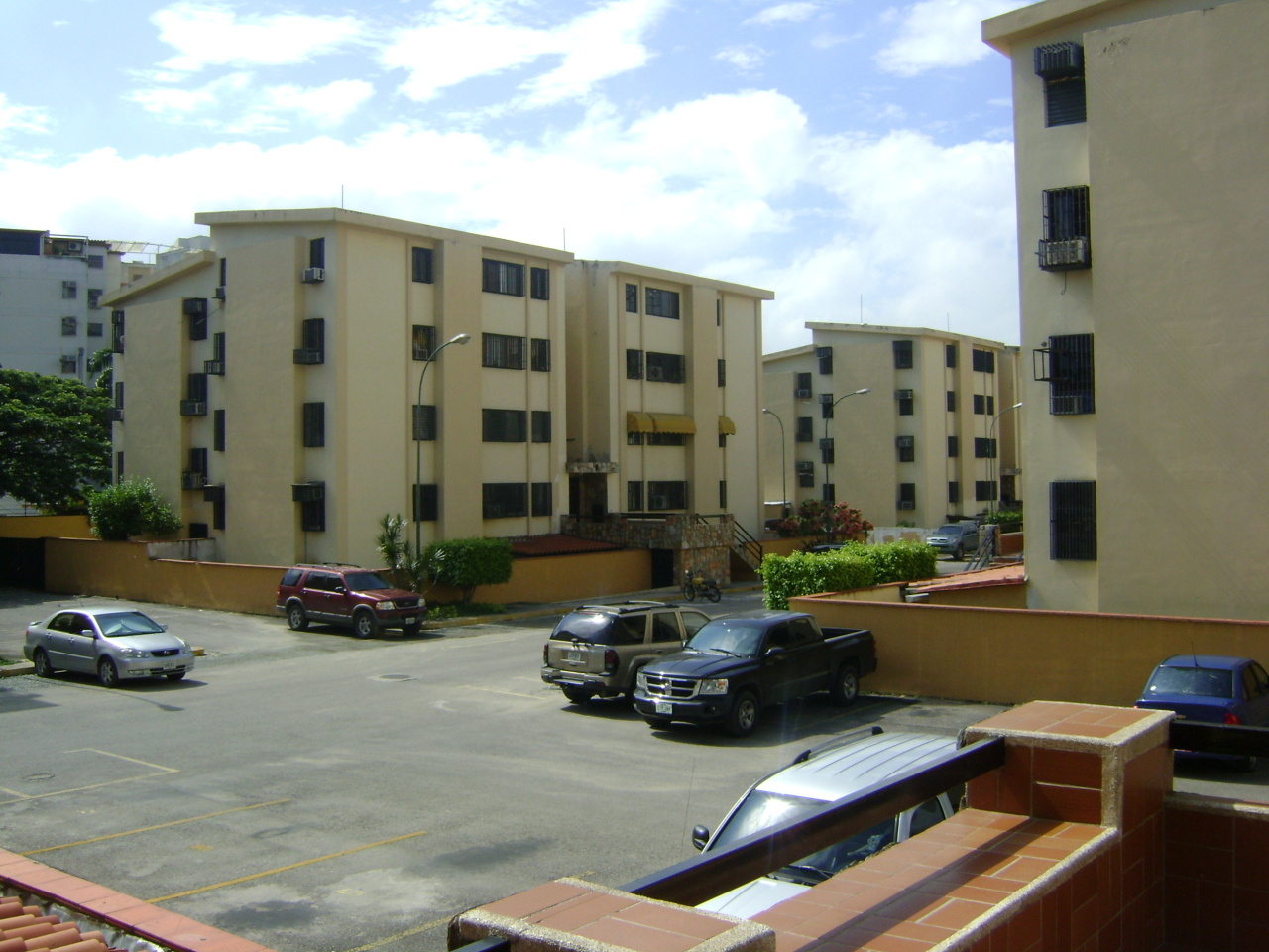 OSCAR ILLARRAMENDI Apartamento En Venta En Maracay - Base Aragua C&oacute;digo FLEX: 11-7575 No.2