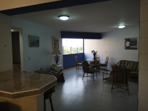 LUIS MONTENEGRO Rif V-02523213-1 Apartamento En Venta En Valencia - Las Chimeneas C&oacute;digo FLEX: 11-7685 No.9