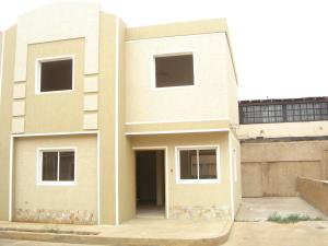 VICTOR ARTURO MORANTES Townhouse Venta San Francisco La Coromoto FLEXMLS-11-7866