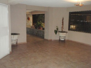 FRANQUICIA COMERCIAL GARIBALDI VALENCIA. Alquiler y venta de inmuebles a nivel nacional. Apartamento En Venta En Valencia - Las Chimeneas C&oacute;digo FLEX: 11-7918 No.2