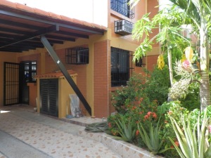 GICELA MORA Casa En Venta En Guatire - Vega Arriba C&oacute;digo FLEX: 11-7962 No.1