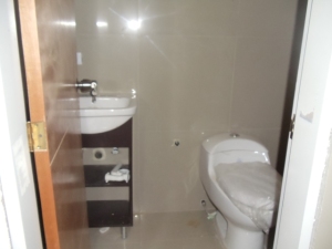 INMUEBLES KSAMAR C.A. Townhouse en Venta en Jorge Coll en Municipio Maneiro Pampatar Código: 11-8004 No.7