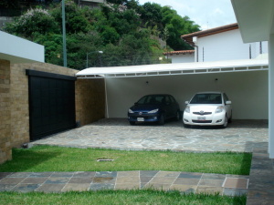 NURIA ROCAS Casa En Venta En Caracas - Prados del Este C&oacute;digo FLEX: 11-8031 No.2