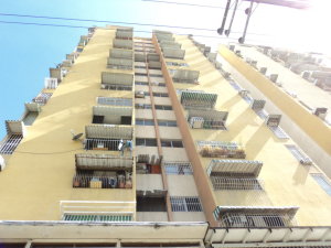 EILEEN CASTILLO Apartamento Venta Maracay El Centro FLEXMLS-11-8061
