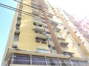EILEEN CASTILLO Apartamento En Venta En Maracay - El Centro C&oacute;digo FLEX: 11-8061