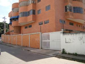 OSMAR GOMEZ Apartamento En Venta En Maracay - El Limon C&oacute;digo FLEX: 11-8068 No.3