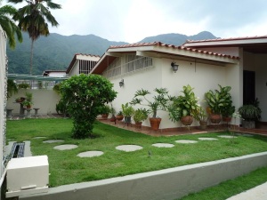 EILEEN CASTILLO Casa En Venta En Maracay - El Castaño (Zona Privada) Código FLEX: 11-8178 No.1