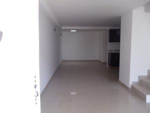INMUEBLES KSAMAR C.A. Townhouse en Venta en Jorge Coll en Municipio Maneiro Pampatar Código: 11-8273 No.2
