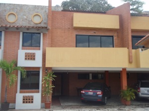 NACARI ORDO�EZ Townhouse Venta Valencia La Trigaleña FLEXMLS-11-8278