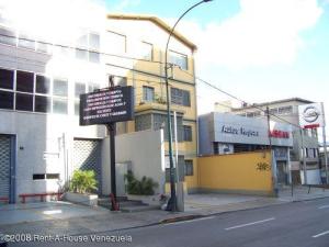 Bel�n Mar�n y David Del Corral Edificio En Venta En Caracas - Altamira C&oacute;digo FLEX: 11-8284 No.2