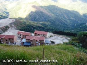 ARIADNA BOUQUETT MORENO Terreno  Venta Caracas Loma Linda FLEXMLS-11-8306