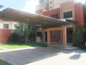 Rent A House Estela Beatriz P�rez Franquicia Personal - Valencia Estado Carabobo - Venezuela  www.alquilovendoinmuebles.com Townhouse Venta Valencia Piedra Pintada FLEXMLS-11-8324