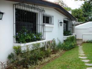 RUSSO   RILL Local Comercial Venta Caracas Chuao FLEXMLS-11-8348