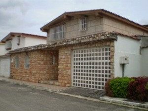 EILEEN CASTILLO Casa Venta La Victoria La Mora II FLEXMLS-11-8406