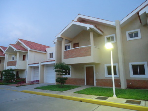 JUSMERI ESPINA Townhouse En Venta En Maracaibo - El Milagro Norte C&oacute;digo FLEX: 11-8482 No.3