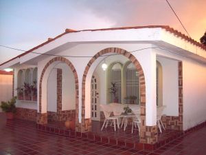 LEONARDO LUZARDO Casa Venta Maracaibo La Coromoto FLEXMLS-11-8486