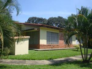 LISETH GONZALEZ Casa Venta Valencia Lomas del Este FLEXMLS-11-8511