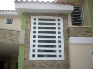 EILEEN CASTILLO Townhouse En Venta En Maracay - La Morita Código FLEX: 11-8628 No.3