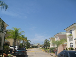 ALIRIO VALERA Townhouse En Venta En Maracaibo - Fuerzas Armadas C&oacute;digo FLEX: 11-8633 No.1