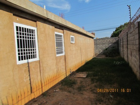 ANGEL PINTON Casa en Venta en La California en Maracaibo Código: 11-5572 No.3