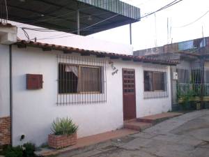 EILEEN CASTILLO Casa Venta La Victoria La Mora II FLEXMLS-11-8641