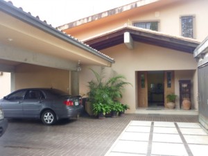 ARIADNA BOUQUETT MORENO Casa Venta Caracas La Lagunita Country Club FLEXMLS-11-8643