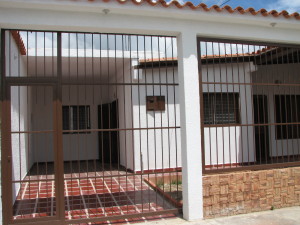 EILEEN CASTILLO Casa En Venta En Maracay - Coropo C&oacute;digo FLEX: 11-8681 No.1