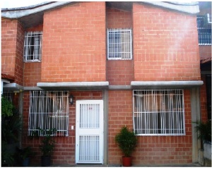 MIGUEL JAIMES Townhouse Venta Guarenas Nueva Casarapa FLEXMLS-11-8812
