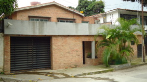 NURIA ROCAS Casa En Venta En Caracas - Los Palos Grandes C&oacute;digo FLEX: 10-1351