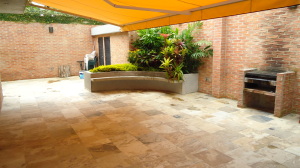 NURIA ROCAS Casa En Venta En Caracas - Los Palos Grandes C&oacute;digo FLEX: 10-1351 No.2