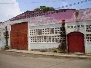 INMUEBLES  KSAMAR C.A. Galpon - Deposito en Venta en Pomona en Maracaibo C&oacute;digo: 11-8909 No.0