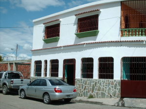 RUDDY LEAL Casa Venta Valencia Flor Amarillo FLEXMLS-11-8973