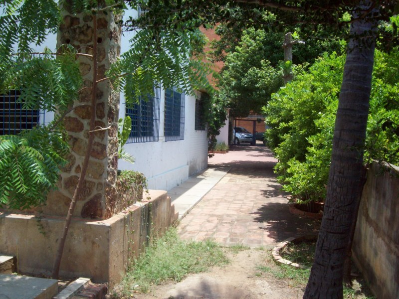         ANGEL PINTON Terreno Comercial en Venta en La Lago en Maracaibo C&oacute;digo: 11-8981 No.0