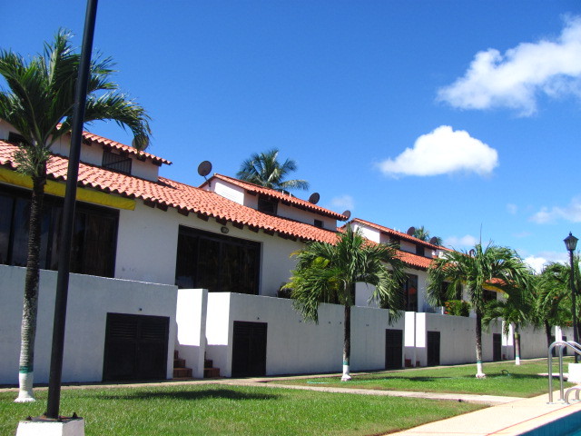         ANGEL PINTON Townhouse en Venta en Tucacas en Tucacas C&oacute;digo: 11-9052 No.2