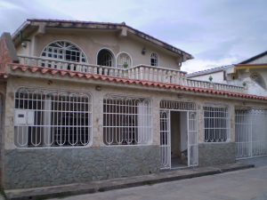 EILEEN CASTILLO Casa Venta La Victoria San Homero FLEXMLS-11-9163