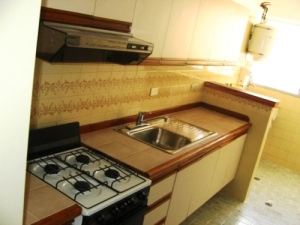 FRANQUICIA COMERCIAL GARIBALDI VALENCIA. Alquiler y venta de inmuebles a nivel nacional. Apartamento En Venta En Valencia - El Parral C&oacute;digo FLEX: 11-9245 No.9