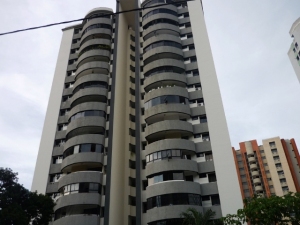LUIS MONTENEGRO Rif V-02523213-1 Apartamento Venta Valencia Las Chimeneas FLEXMLS-11-9352