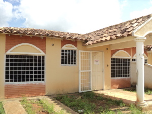 Venta - Casa En Maturin - Zona Industrialimage fachada RAH:11-9380