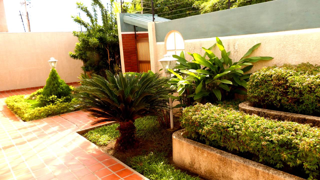 ANGEL PINTON Casa en Venta en La California en Maracaibo Código: 11-9415 No.3