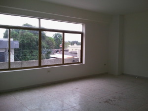 Alquiler - Comercial En Maracay - Zona Centroimage fachada RAH:11-9429