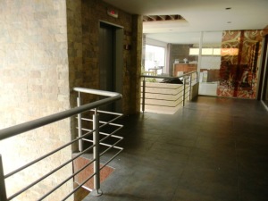 Bel�n Mar�n y David Del Corral Local Comercial En Alquiler En Caracas - Altamira C&oacute;digo FLEX: 12-7 No.4