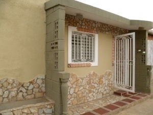MARIEDOS DAVALILLO Casa En Venta En Maracaibo - Ciudadela Faria C&oacute;digo FLEX: 12-55 No.4
