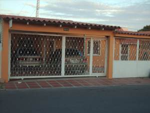 JUSMERI ESPINA Casa Venta Maracaibo San Miguel FLEXMLS-12-123