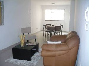 FRANQUICIA COMERCIAL GARIBALDI VALENCIA. Alquiler y venta de inmuebles a nivel nacional. Apartamento En Venta En Valencia - El Parral C&oacute;digo FLEX: 12-126 No.3