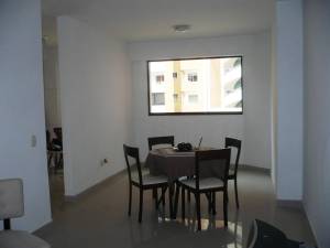 FRANQUICIA COMERCIAL GARIBALDI VALENCIA. Alquiler y venta de inmuebles a nivel nacional. Apartamento En Venta En Valencia - El Parral C&oacute;digo FLEX: 12-126 No.4