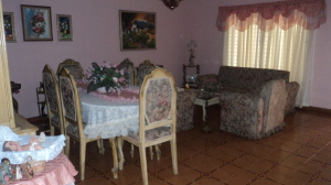 CARMI�A & ASOCIADOS Casa En Venta En Maracaibo - Las Delicias C&oacute;digo FLEX: 12-174 No.2