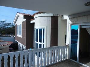 CARMI�A & ASOCIADOS Casa En Venta En Maracaibo - Cumbres de Maracaibo C&oacute;digo FLEX: 12-205 No.5