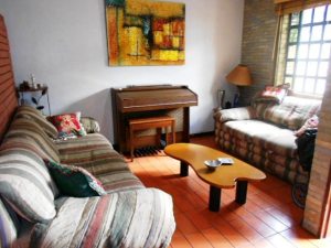 ERNESTO JIMENEZ Casa En Venta En Caracas - La Trinidad C&oacute;digo FLEX: 12-214 No.3